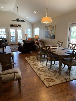 Dining - THE Premier Clemson /Seneca Lake Home  (Seneca)