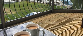 Waterfront House  3 BR  Parking  St Neots Town Centre