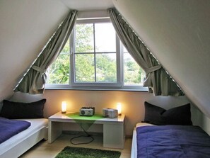 5 chambres, fer et planche à repasser, Internet gratuit