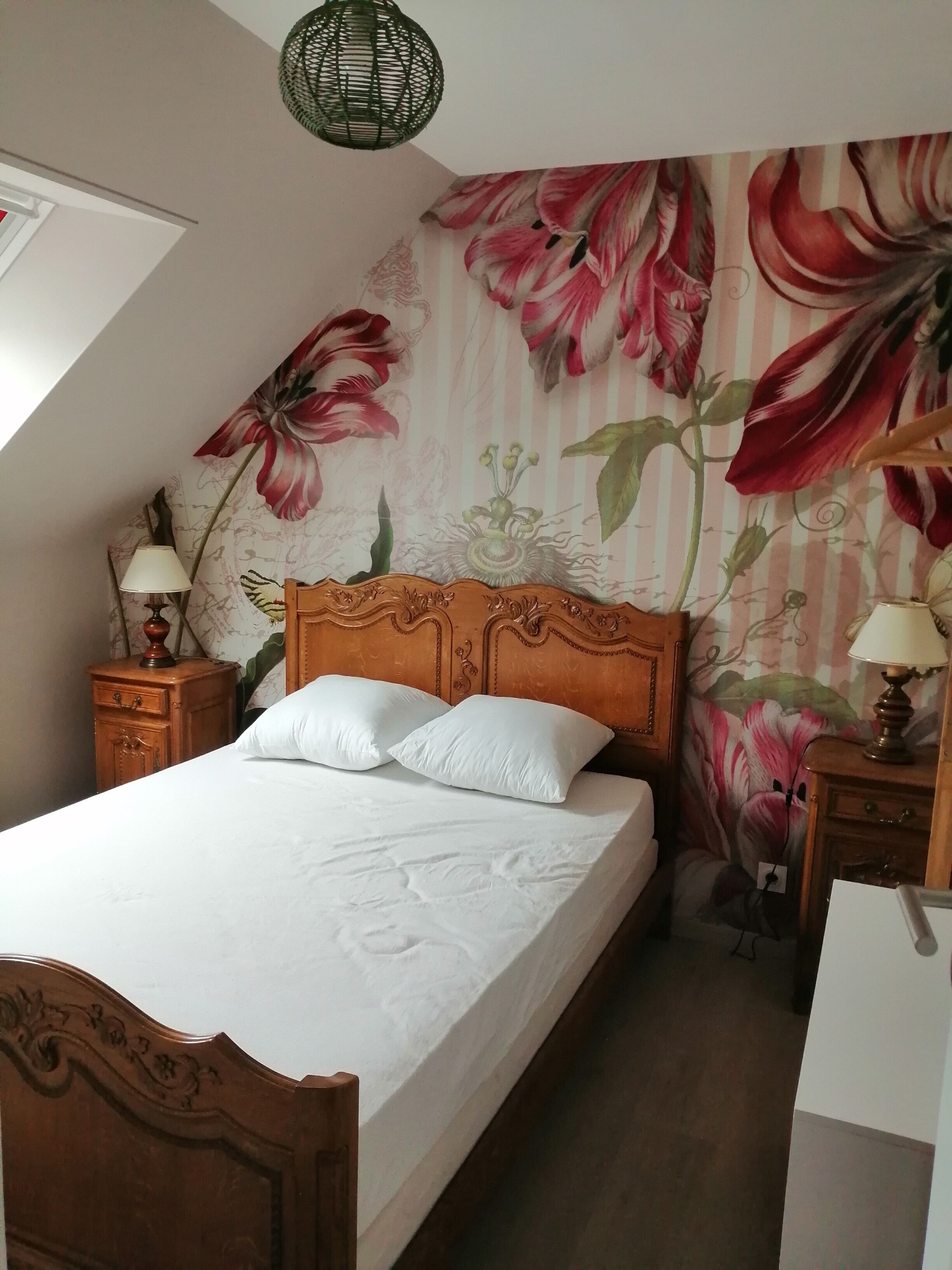 4 slaapkamers, een strijkplank/strijkijzer, gratis wifi, beddengoed