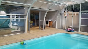 Piscina interna, piscina externa