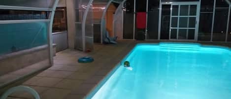 Piscine couverte, piscine extérieure