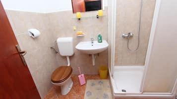 Shower, towels