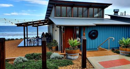 Luxury beach stay, close to the famous SA wine regions