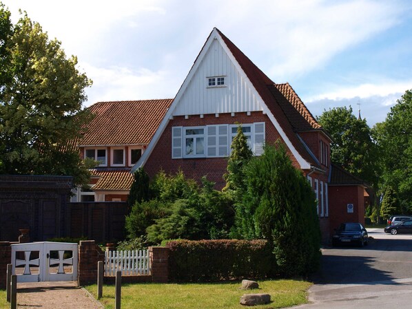 Exterior - Ole School - Ferienwohnung Steuerbord (Hollern-Twielenfleth)