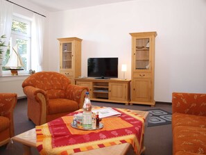 Unclassified image, 4 of 16, button - Ole School - Ferienwohnung Steuerbord (Hollern-Twielenfleth)