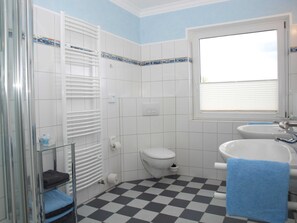 Unclassified image, 4 of 19, button