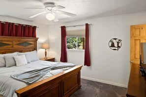3 bedrooms, iron/ironing board, free WiFi, bed sheets