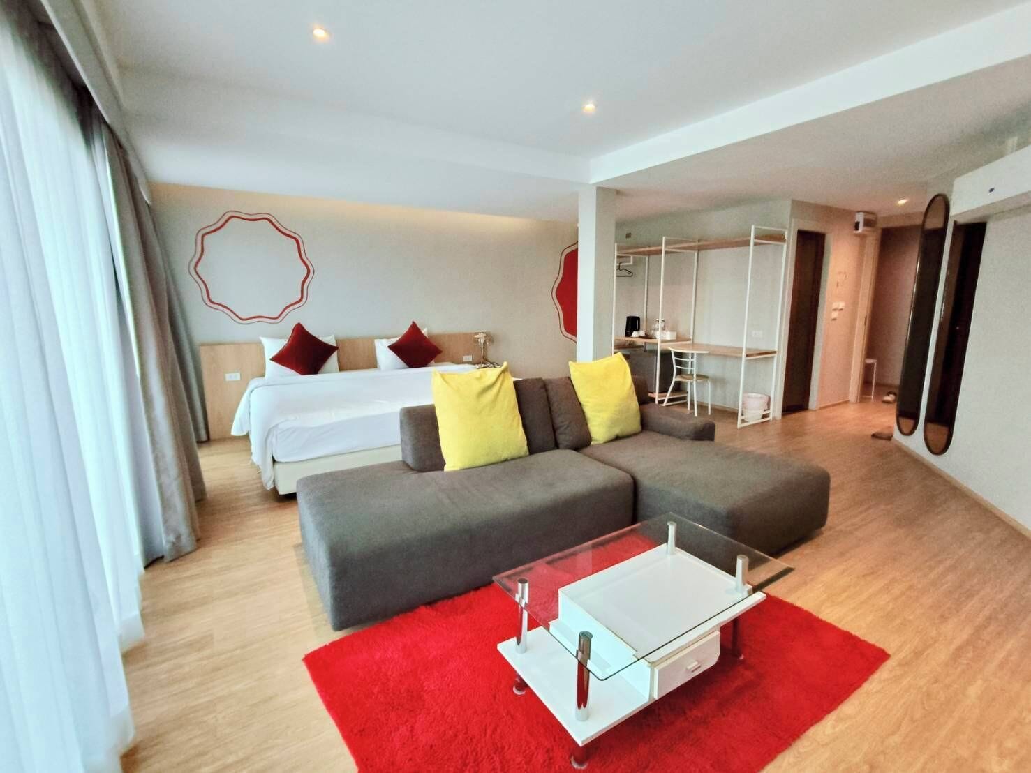 Habitación superior | Minibar, escritorio, espacio para trabajar con un portátil y wifi gratis