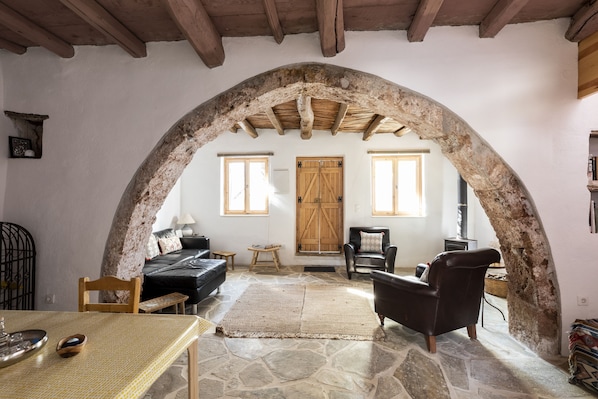 Bøger, stereoanlæg