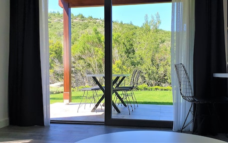 Televisión LED 32 pulgadas con canales de televisión vía satélite