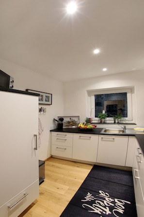 Fridge, microwave, oven, stovetop - Peace and wellness oasis in the middle of nature (Wiersdorf)