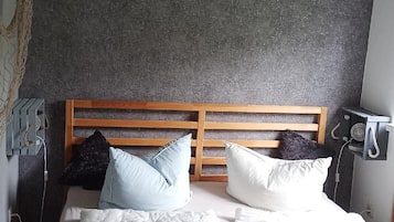 2 bedrooms