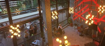 การ์ร��ิคาเตอร์ บิ โรงแรม