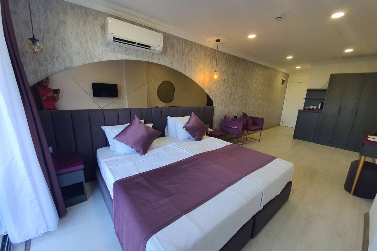 Premium bedding, minibar, desk, laptop workspace