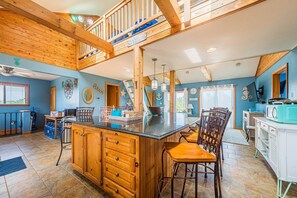 Fridge, microwave, oven, stovetop - C9010 The Swan Shack. 4x4 Beach/Oceanside, Pool/Hot Tub, Theater, Private! (Carova Beach)