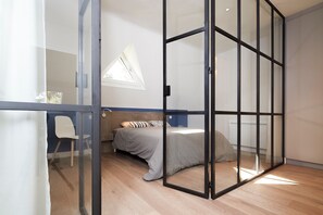 2 chambres, fer et planche à repasser, Wi-Fi, draps fournis