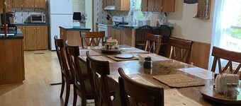  Trail Side Inn 4 bed 2 bath with trail access to 4 Hatfield-McCOY trails system