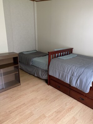 4 Schlafzimmer, kostenloses WLAN, Bettwäsche