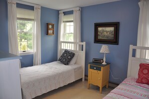 3 chambres, fer et planche à repasser, Internet gratuit