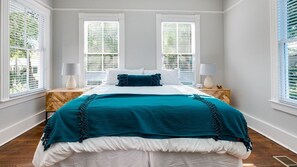 4 chambres, fer et planche à repasser, Wi-Fi, draps fournis