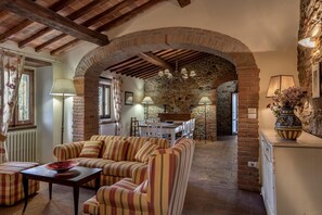 Fireplace - Podere Vecciale' estate (Cavriglia)