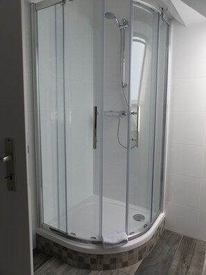 Single Room, Shared Bathroom | Bathroom | Shower, slippers, towels
