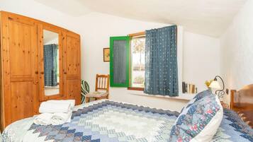 1 camera, ferro/asse da stiro