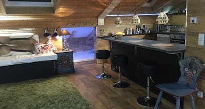 Ferienwohnung am Chiemsee im Chalet-Stil ✔ Frisch renoviert ✔ 3min zum See