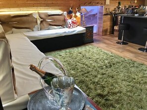 Interior - Vacation apartment on Lake Chiemsee in chalet style ✔ Freshly renovated ✔ 3min to the lake (Feldwies)