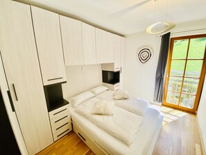 2 quartos, ferros/tábuas de passar roupa, Wi-Fi de cortesia