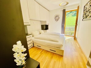 2 chambres, fer et planche à repasser, Wi-Fi gratuit, draps fournis