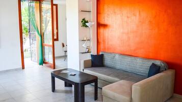 Televisio, pöytÀjalkapallopöytÀ