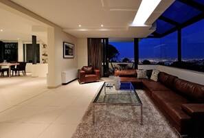 تلفزيون، مشغل دي في دي، ستيريو، طابعة