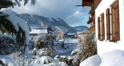 Mountain spring holiday flat