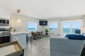 Interior - STUNNING 4TH FLOOR GULF FRONT CORNER UNIT with bunk beds (Pensacola)