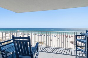 Property grounds - STUNNING 4TH FLOOR GULF FRONT CORNER UNIT with bunk beds (Pensacola)