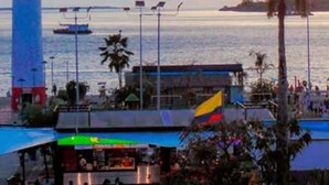 Gambar tidak terklasifikasi, 3 dari 8, tombol