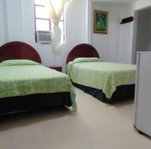 Desk, laptop workspace, free WiFi - Gran Hotel Buenaventura (Buenaventura)