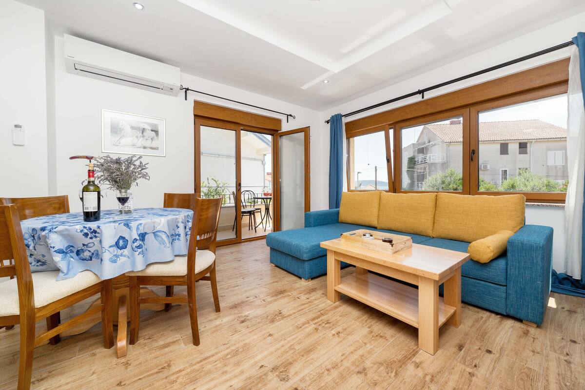 Design Apartment (A2) | Living area