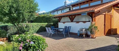 تناول الطعام بالخارج