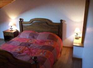 3 Schlafzimmer, Bügeleisen/Bügelbrett