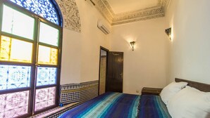 Unclassified image, 3 of 12, button - Riad Taha - Kenza Room (Fes)
