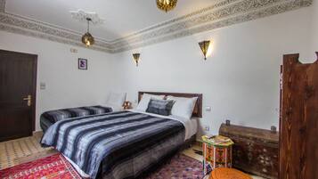 1 chambre, fer et planche à repasser, accès Internet, draps fournis