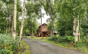 Exterior - 1st Floor Private Master Suite. BIGGER than a tiny home (Wasilla)