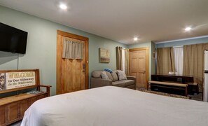 1 bedroom, iron/ironing board, free WiFi, bed sheets