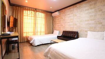 Basic Twin Room | Free WiFi, bed sheets