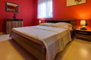 1 soverom, strykejern/-brett og sengetøy