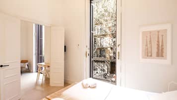 2 chambres, coffres-forts dans les chambres, fer et planche Ă  repasser