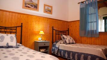 2 slaapkamers, een strijkplank/strijkijzer, wifi